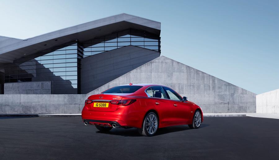  Infiniti Q50 Red Sport 400 (V37) 2017 года  (NA) (фото 3 из 40)